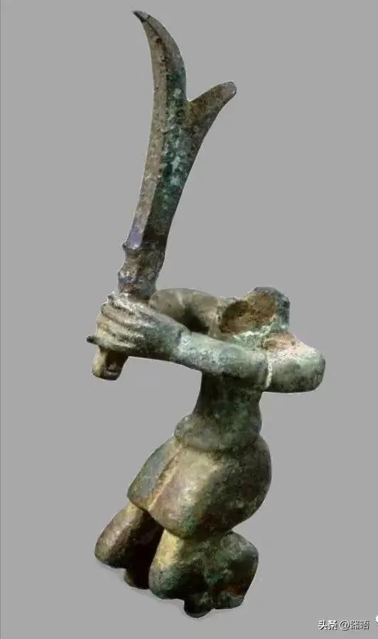 三星堆人物形象的“兰花指”是什么意思