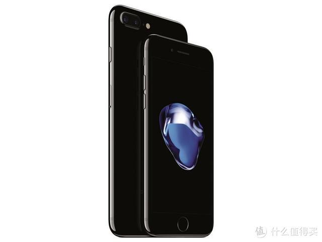「iPhone历代记」从2007年到2022年，都是我们热爱数码的青春