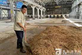 让西凤酒手艺代代相传——访西凤集团902制酒车间工人杜浩师傅图片