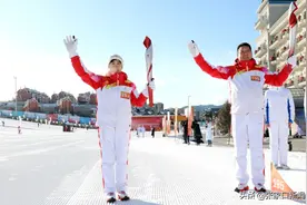 富龙雪场冰火齐舞图片
