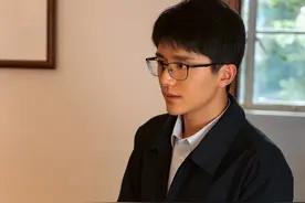 《县委大院》首发剧照，胡歌亲切，张新成文质彬彬，万茜很朴实图片