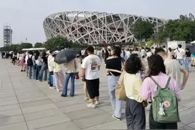 官方平台“一票难求” ，加价倒票“大行其道”——演出市场倒票“黄牛”为何屡禁不绝？图片