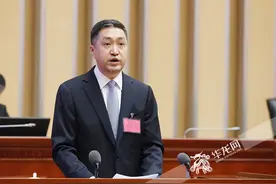 重庆修法强化水域治安 无成人陪同的未成年人游泳或被劝离图片