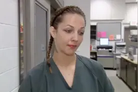 糖豆当眼影、速溶咖啡修容？外网流行纯狱风妆容，竟是和女囚学的图片