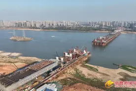 南昌两座跨江大桥建设如火如荼图片