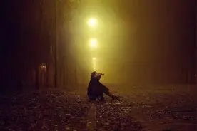 中年以后，不要乱搞，要搞就搞钱图片