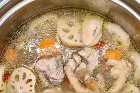 补血养肝墨鱼汤，专治肝火旺失眠熬夜图片