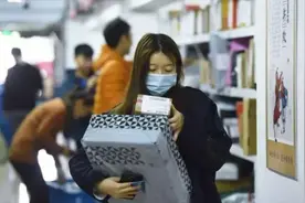 大学生一个月该有多少生活费？1500元算不算低标准，学生们如何说图片