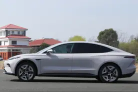 舒适的外表 运动的内心 试驾飞凡F7图片