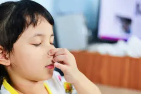 一半以上的孩子都有吃鼻屎的习惯！为什么娃都喜欢吃这玩意？图片