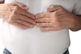 肚子总是胀气？别轻视！或是三种病先兆，教你几招，快速缓解胀气图片