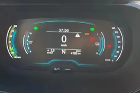 新能源车突然失去动力！多名车主已中招，4S店回复让人傻眼图片