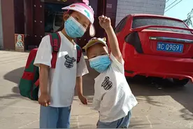 孩子几岁上一年级合适？孩子语文数学考试总分不足10分，宝妈懵了图片