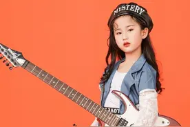 甘肃网红歌手刘艺雯，独特的嗓音犹如天籁之音图片