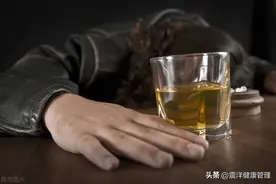 烟瘾、酒瘾、色瘾，谁才是“折寿”最狠的？过了50岁，不要太贪心图片