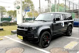 新车｜三排座椅八座布局，全新路虎卫士130到店，售价或超90万元图片