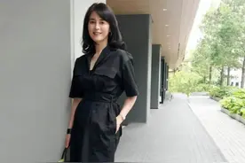 放过运动鞋吧，今年流行的凉鞋，适合气质优雅的女人，时髦不捂脚图片