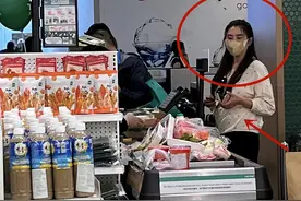 王祖贤超市买菜被偶遇，昔日女神竟变肥腻大妈，腰部赘肉好明显图片
