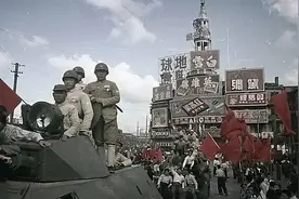 解放军上海入城仪式，前美国领事开车拦路，陈毅怒道：抓起来再说图片