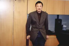 911亲历者回忆撞击瞬间：从80层逃到1层，3分钟后大楼倒塌图片