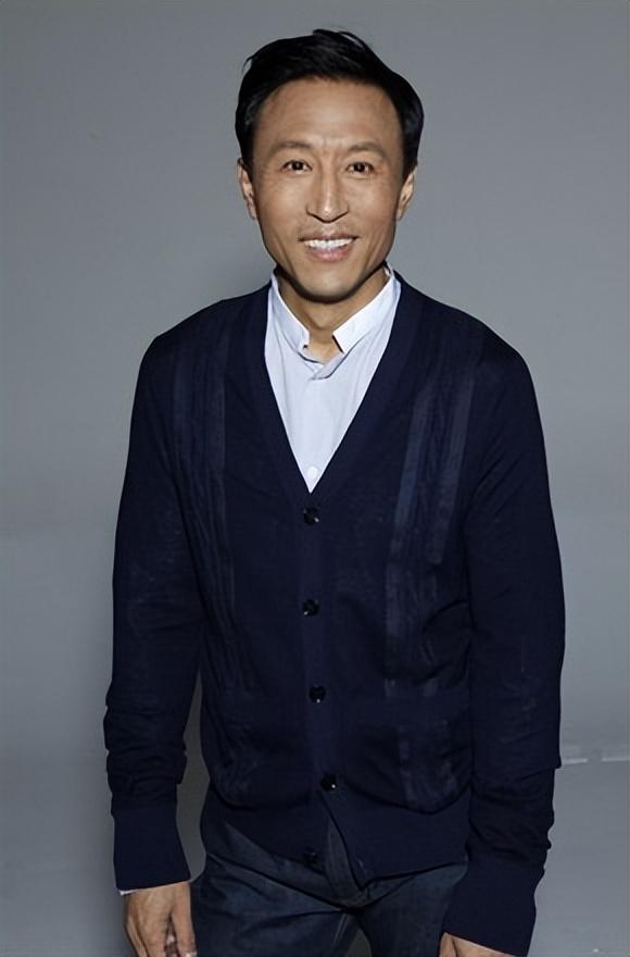 著名演员王洛勇:我这辈子最正确的决定,就是娶了一个平凡的妻子