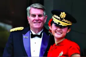 凤凰卫视记者隗静：丈夫是美军退役少将总统军事顾问，比她大30岁图片