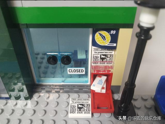 乐高城市组套装试玩，警察大战银行抢匪，保障乐高城市安全