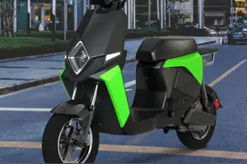 3款“闭眼买”电动车，不限行不要驾照，最远跑400里，价格1499起图片