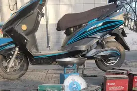 电池加什么水可以延长使用寿命？加原液或补充液，用对了才有效果图片