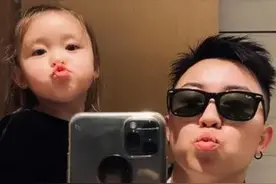 吉林女孩花50万购买国外精子，生下5国混血宝宝，现在过得怎样?图片