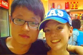 美国媳妇远嫁河南农村，婆婆一开始很排斥，今一家五口赴美生活图片