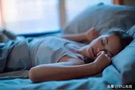 要知道，经常梦到早已“故去”的父母，多半跟这三点有关图片