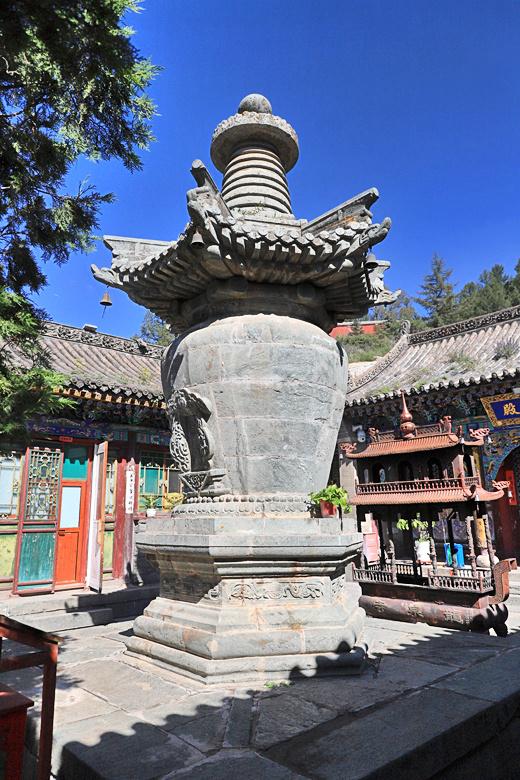 五台山龙泉寺——犹如一个民国佳构石雕展