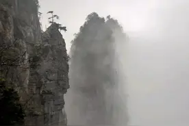 身临湖北高山云雾：梦幻奇观 宛若仙境图片