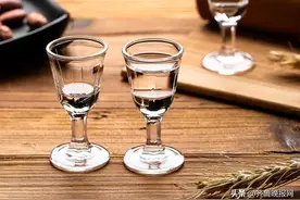 长期“晚饭+小酒”的人，身体最后咋样了？早知早受益图片