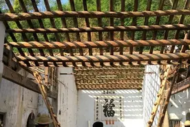 80年代农村建房，上梁，撒糖图片