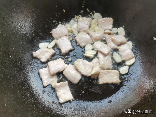 吃香菇、平菇，不如吃这蘑菇，蛋白质和氨基酸含量高，别不懂吃