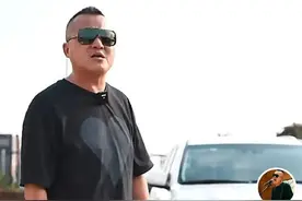 蔡老板：LX570单车利润100万！网友：是真的！海外还没宝马X7贵图片