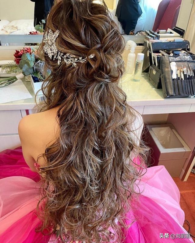 头发烫烫就是不一样,短发长发都好看,想换发型别放过