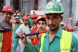 卡塔尔、阿联酋是阿拉伯国家，为何印度人却是两国的第一大民族？图片