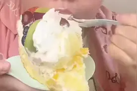 有多少减肥博主们，正靠暴饮暴食出人头地图片