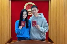 恭喜！国乒世界冠军官宣结婚，女方神似范冰冰，童话经典咏流传图片