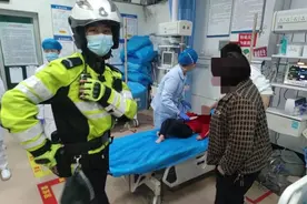 【公安心向党 护航新征程】00后女铁骑“咆哮式”开道！网友：抢救生命必须霸气！图片