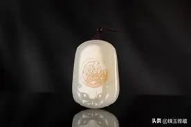 和田籽料 洒金皮 青龙纹瓦当 兽面守护 苏工玉雕大师之作图片