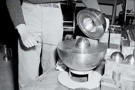 徒手掰开“原子弹”的人，肌肉溶解DNA断裂，成为活死人痛苦离世图片