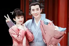 赵丽颖朱一龙二搭？向佐郭碧婷离婚？王鹤棣分手？照明商店章若楠图片