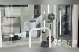 苏州：平江路有机器人会做冰激凌？图片