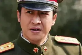 立领中山装，穿出中国军人精气神！图片