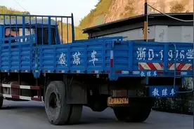 持有B1驾驶证，可以开几座的客车图片