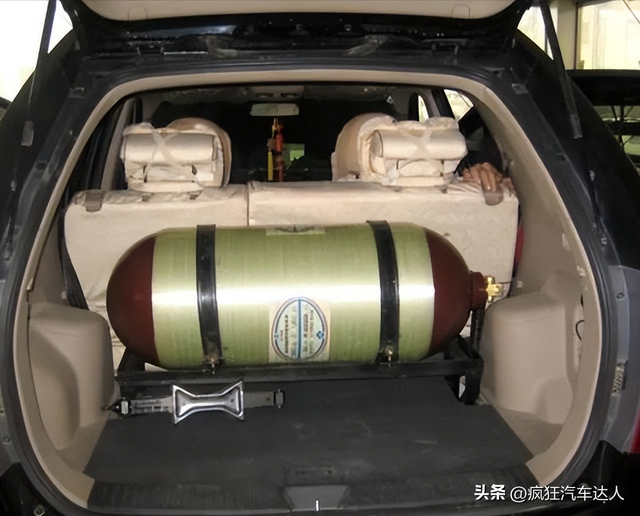 如果把汽车油改成气，发动机会产生影响吗？如果有会多大呢？